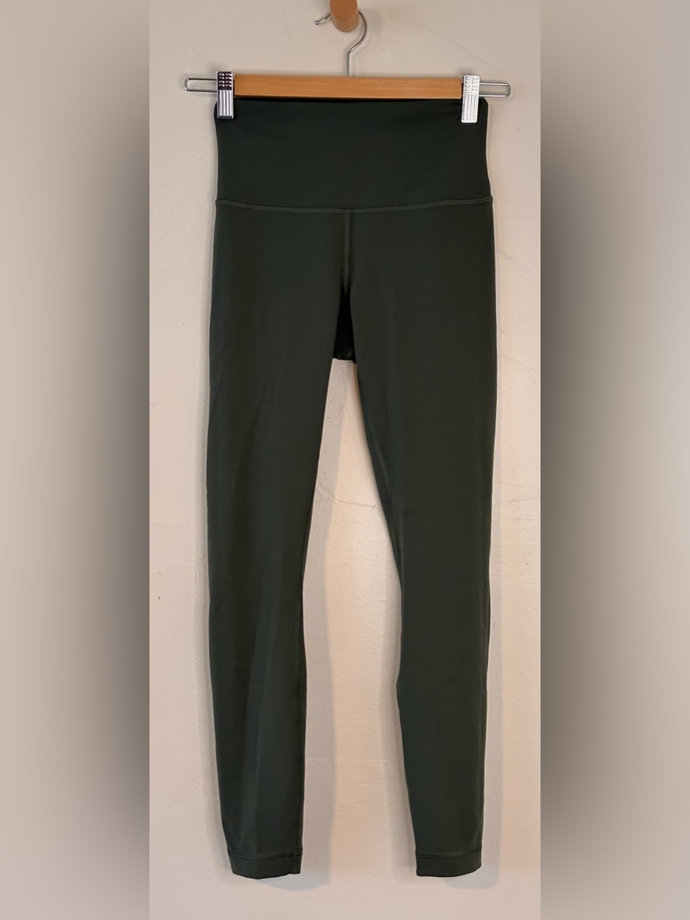 lululemon Align™ High-Rise Pant with Pockets 25" in Olive Green Size 4